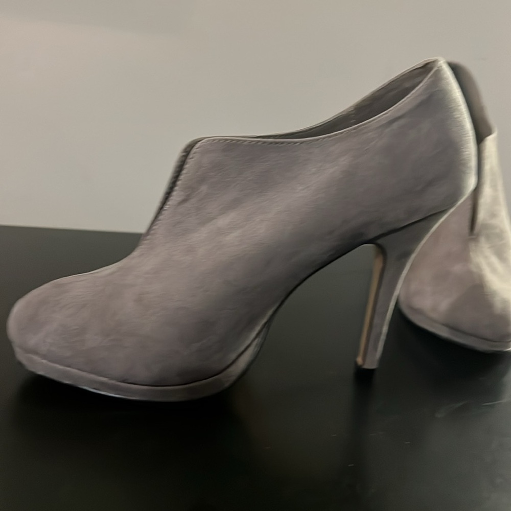 Elegant Grey Suede Women's Heels